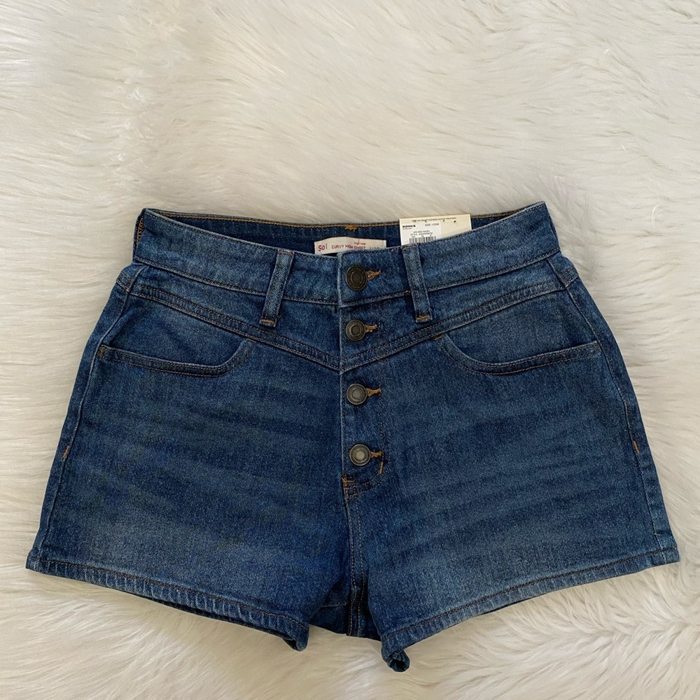 SO High Rise Curvy Mom Button Fly Medium Wash Denim Shorts 1/25